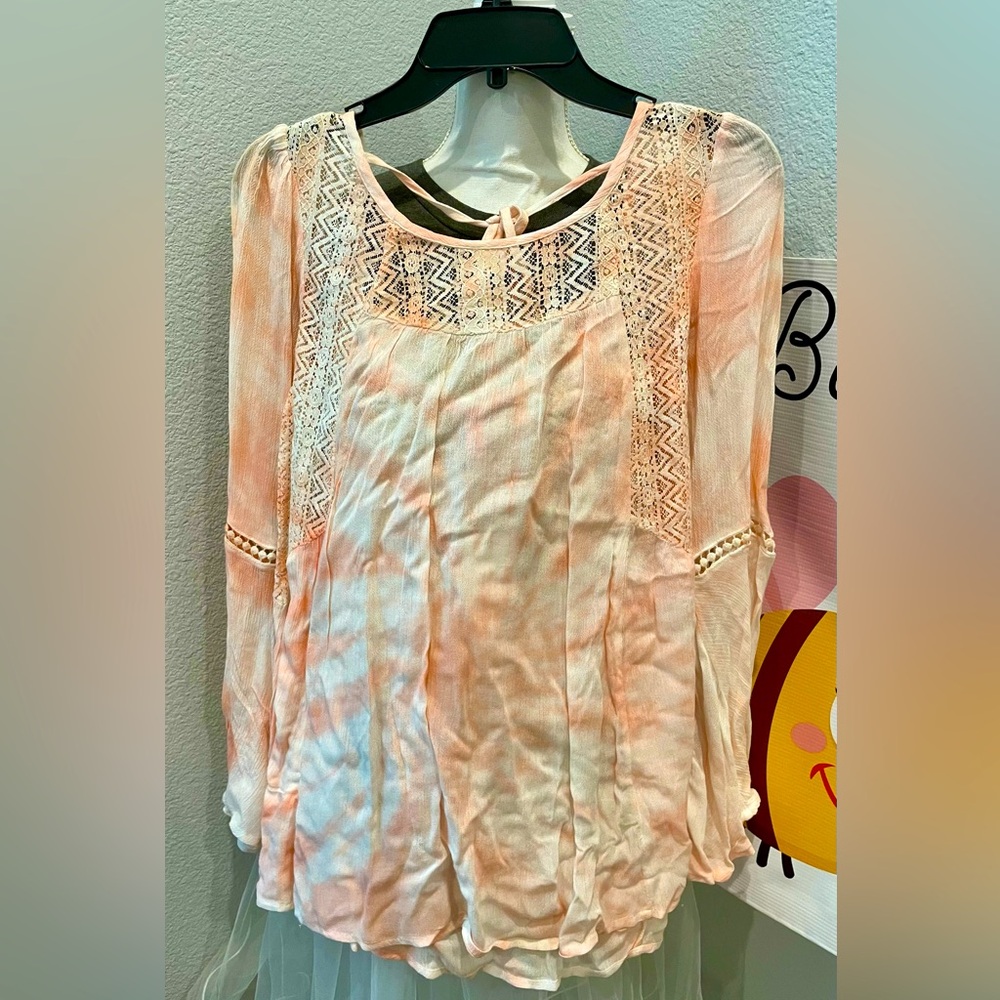 C&V Chelsea Violet bell sleeved size small NWT